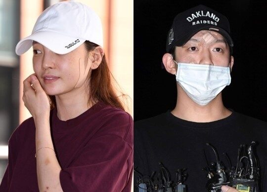 白い帽子をかぶった女性とマスク姿で黒い帽子をかぶった男性