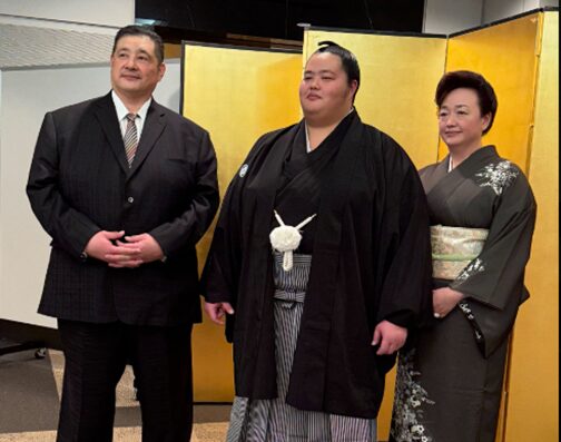 琴櫻関の母、鎌谷真千子さん