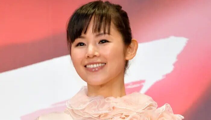 女優小西真奈美 凛とした美しさを持つ、独身を謳歌する日本人女性のイメージ
